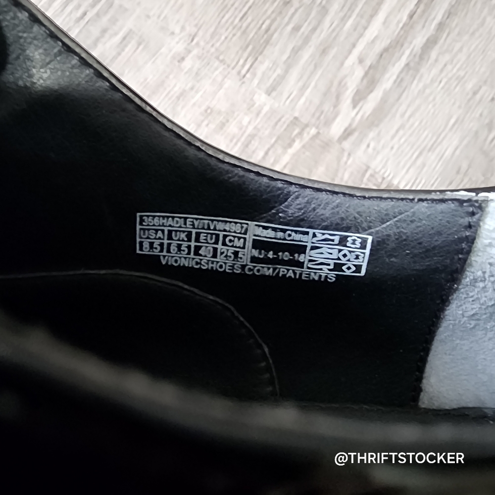 Vionic Black Oxford Wingtip Shoes - Picture 6 of 7